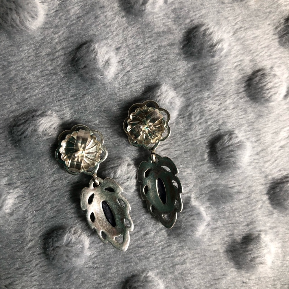 Spiny Oyster and Sterling Silver Earrings - Picture 8 of 8